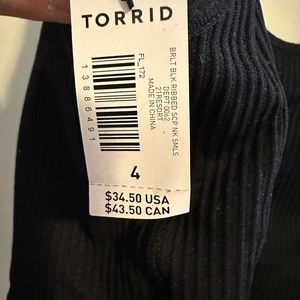 Torrid lightly lined ribbed scoop bralette size 4